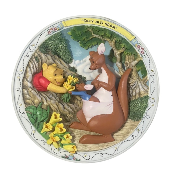 1995 Winnie the Pooh Hanging Wall Decorative Plate - Picture 1 of 2